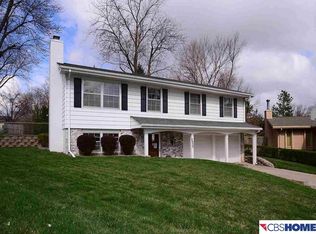 9930 O Cir, Omaha, NE 68127