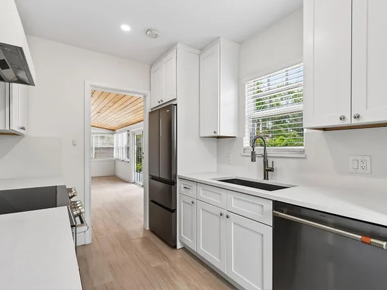 236 Greymon Dr — Photo 3