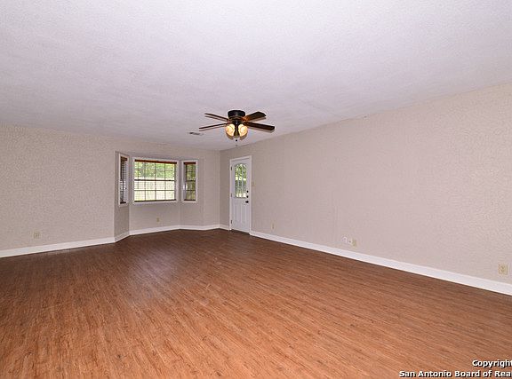 3rd image of 7707 Forelock Dr