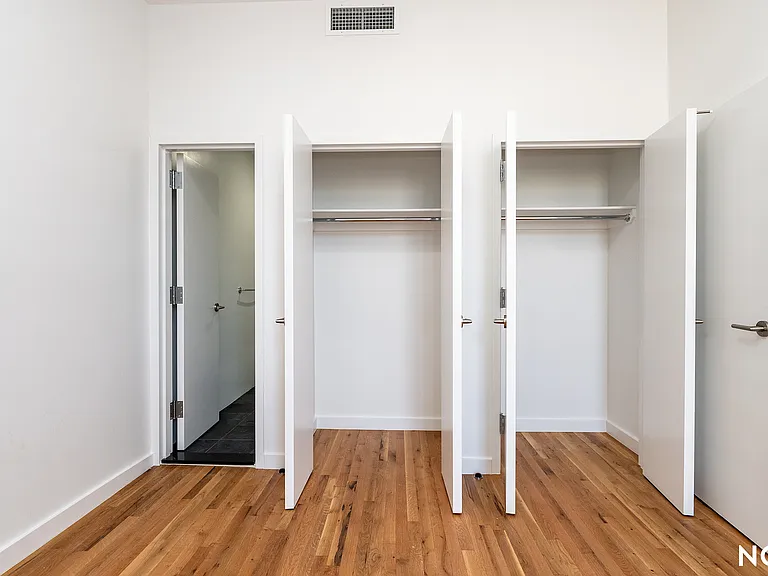 160 Johnson Ave #2A — Photo 5