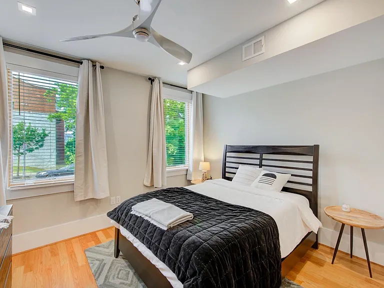 328 Mulberry St — Photo 18