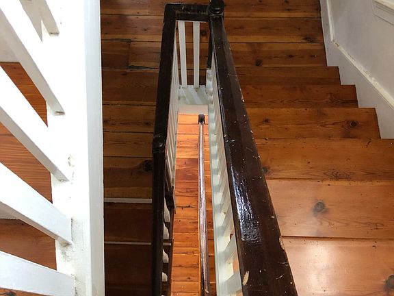 5th image of 627 S Loudoun St
