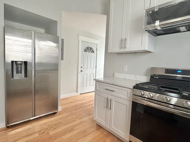 57 Falcon St #2 — Photo 5