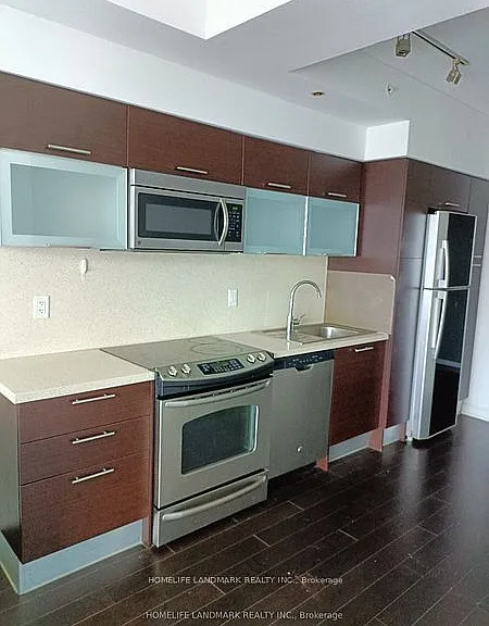 386 Yonge St #4616 — Photo 3