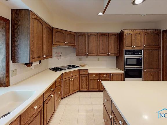 3rd image of 1115 Muirfield Dr