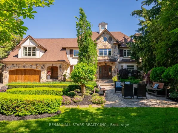 32 Wembley Ave, Markham, ON L3R 2A9