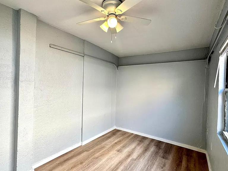 447 Conniston Rd #STUDIO — Photo 7