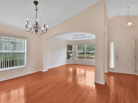5th image of 111 Jardin Ln