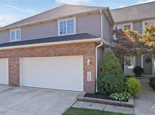 306 Buttermere Ln, Amherst, OH 44001