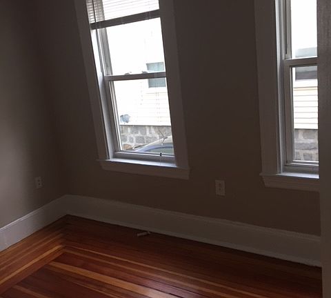 4th image of 57 Grafton St #1