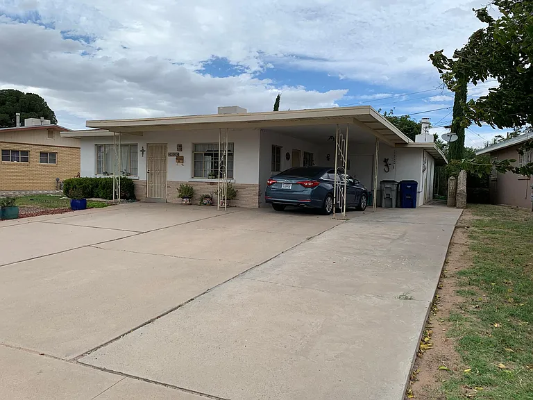 8205 Wh Burges Dr #1 — Photo 2