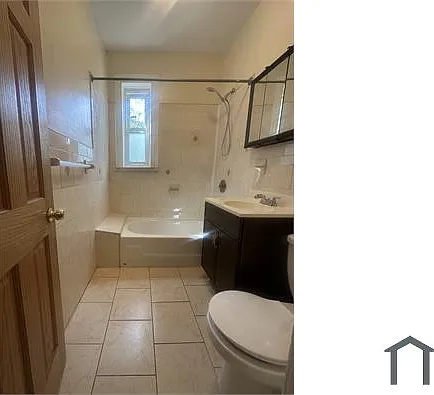 900 E 223rd St #2 — Photo 9