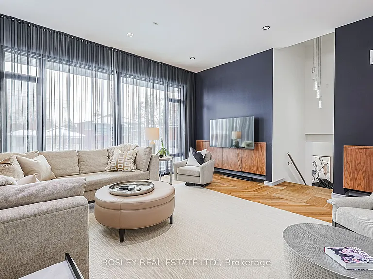 10 Graystone Gdns — Photo 10
