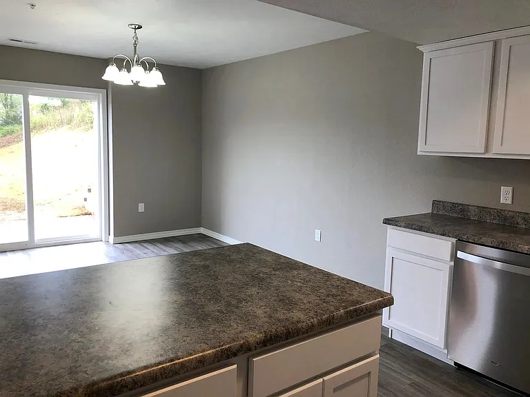 120 Sunrise Cv — Photo 12