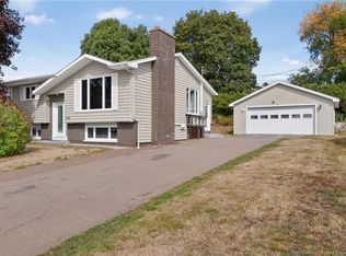 598 Guy Ave, Dieppe, NB E1A 4V7