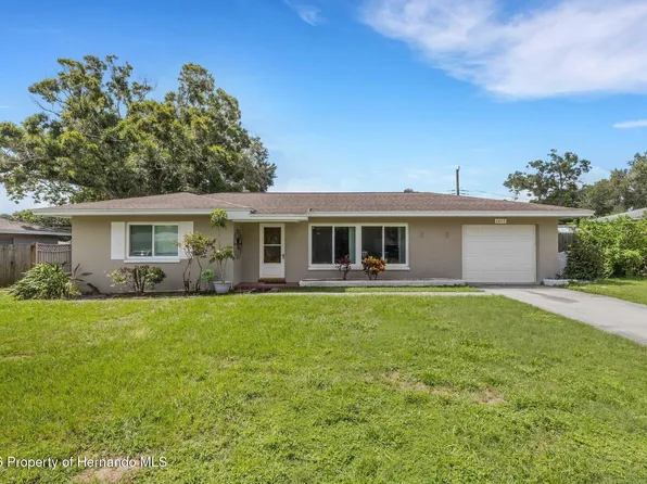 1615 Pinewood Dr, Clearwater, FL 33756