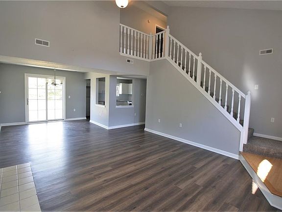 5th image of 2338 Valley Creek West Ln