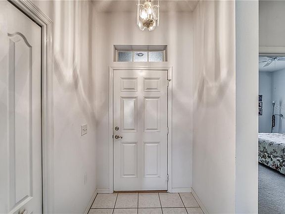 4th image of 1104 Emerald Dunes Dr
