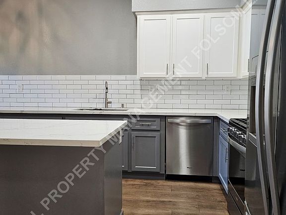 3rd image of 107 Tyrell Ct