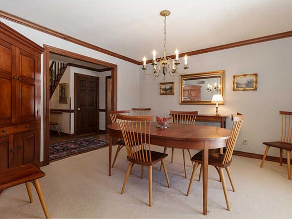 5th image of 589 Williams Dr