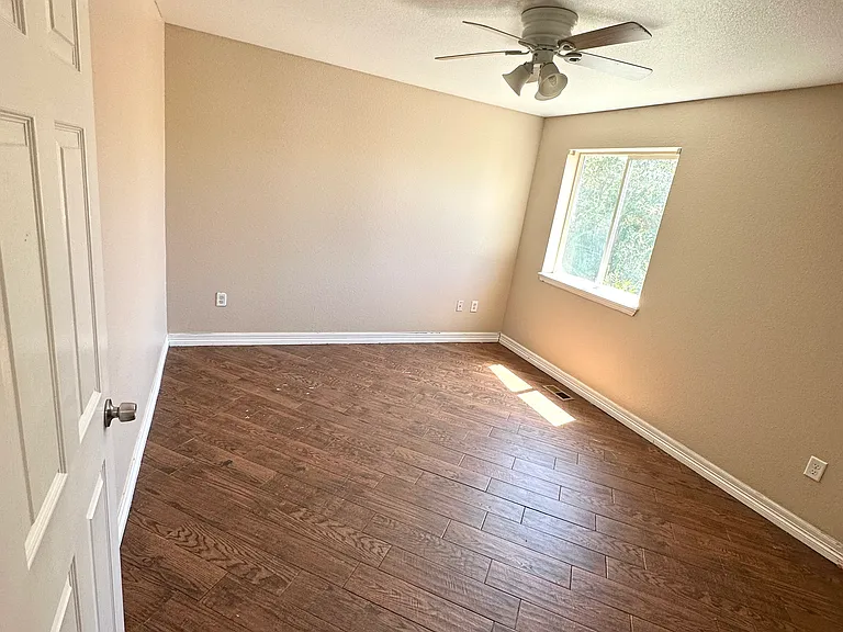 4414 W Alameda Ave — Photo 23