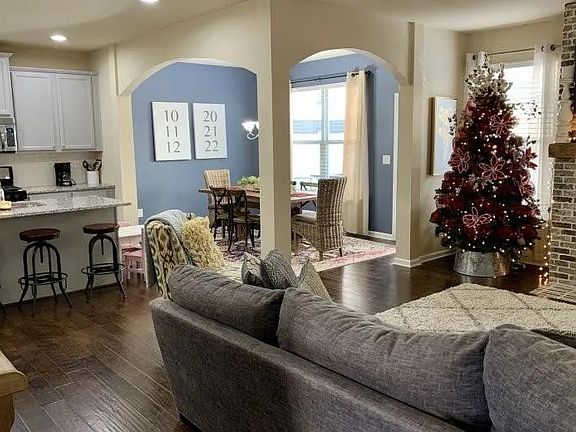 4th image of 3393 Castleberry Village Cir