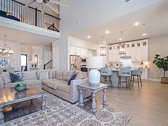3rd image of 1116 Bluestem Dr