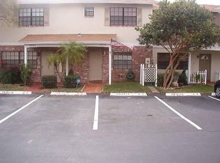 10706 NW 10th St, Pembroke Pines, FL 33026