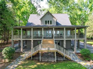 2223 Lakeshore Rd, Camden, SC 29020