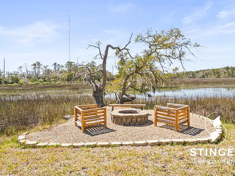2927 Waters Edge Ct W — Photo 28