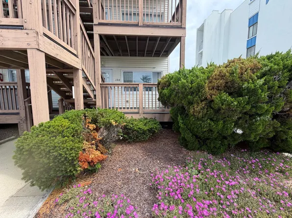 8 121st St #106A, Ocean City, MD 21842