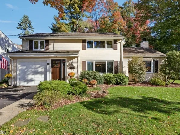 29 Donald Pl, Waldwick Boro, NJ 07463