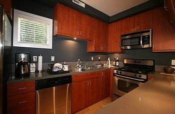 5th image of 10735 Bloomfield # 3 Ave