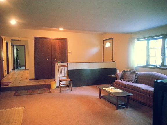 3rd image of 16 N Campbell Ave