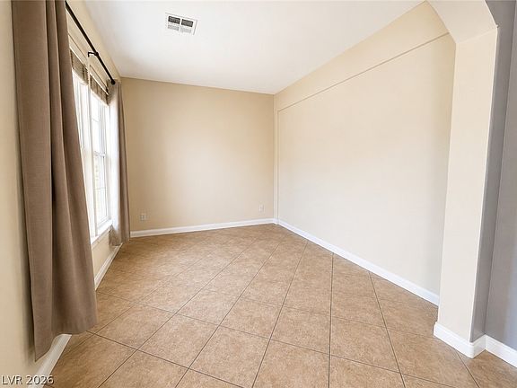 5th image of 828 Wintera Ct