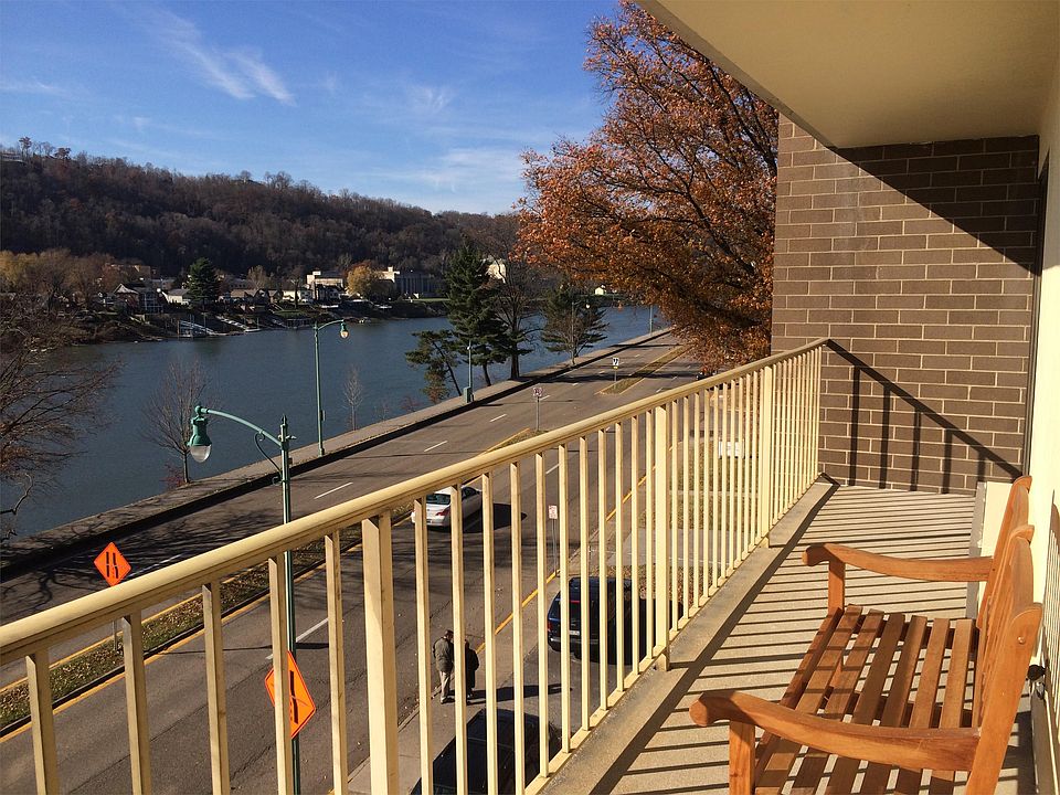 1st image of 2106 Kanawha Blvd E APT 412