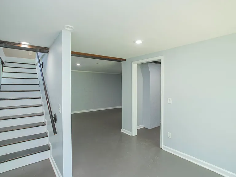 222 Emmitt Ave — Photo 11