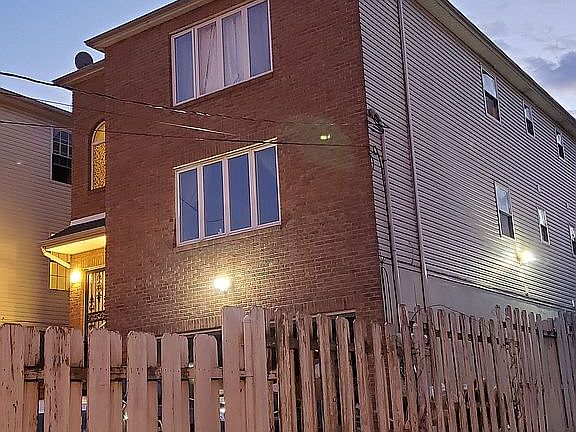 4th image of 141-143 Norfolk St