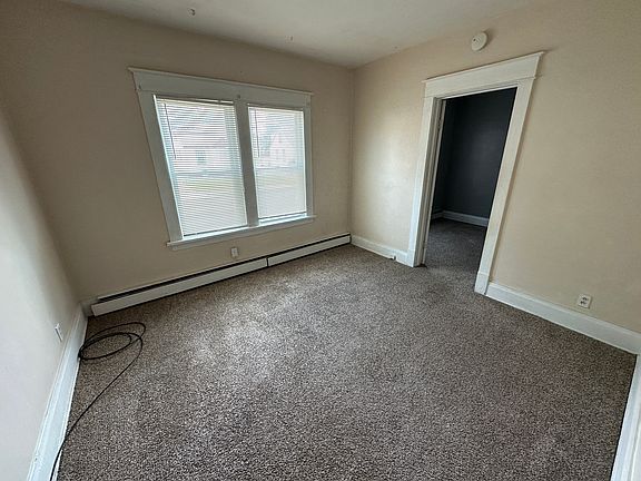 3rd image of 420 Skillen St APT 5