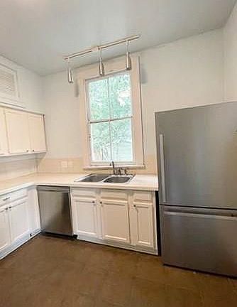 4th image of 6071 Annunciation St