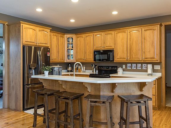 4th image of 3870 Woodduck Ct