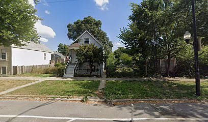 2nd image of 5311 S Damen Ave