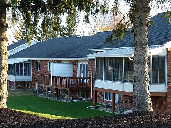 2nd image of 438 Mary Ln #5