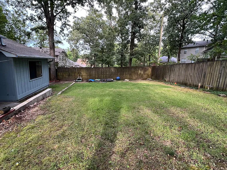 12125 Pleasant Tree Dr — Photo 25