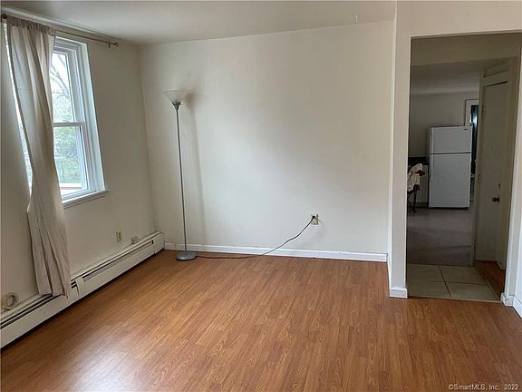 4th image of 191 Saint John St APT 2B