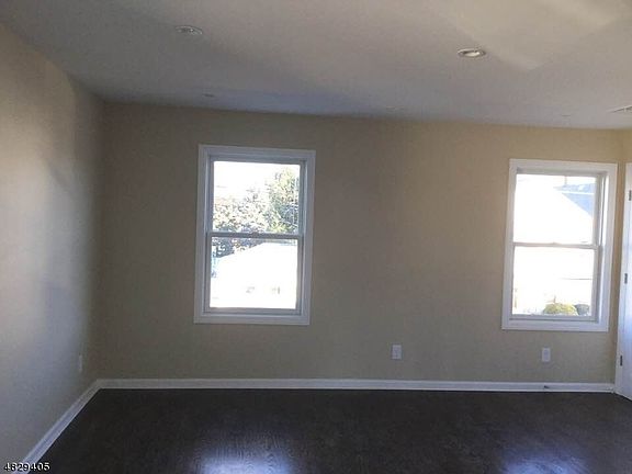 3rd image of 119 No 8 Ave