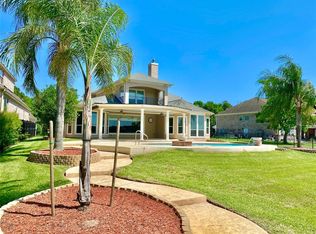 8730 Cross Country Dr, Humble, TX 77346