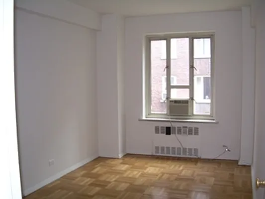 Rented by City Connections Realty | media 2