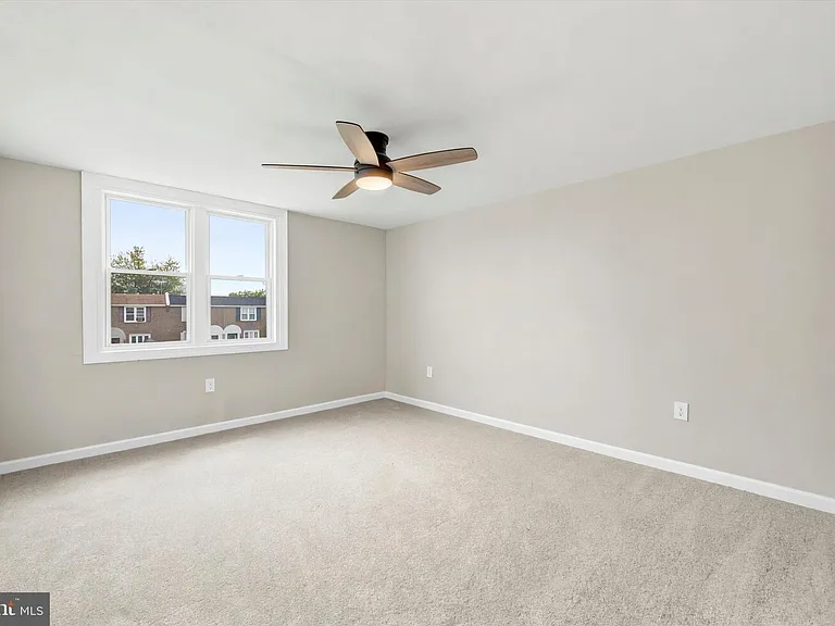 925 Maple Ave — Photo 14
