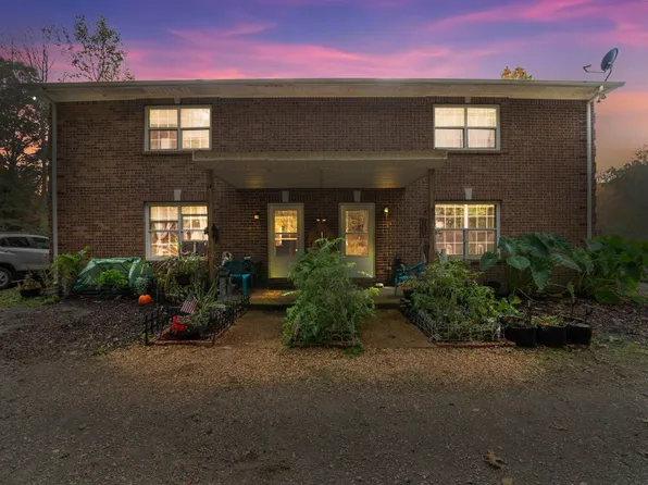 10116 Sneed Point, Lyles, TN 37098